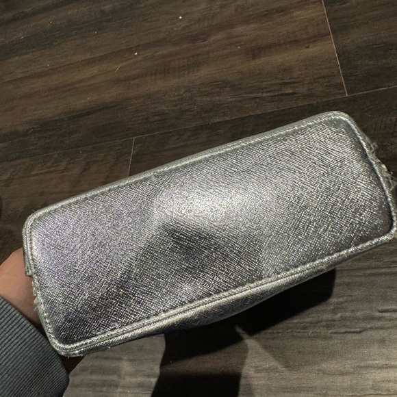 Michael kors silver pouch - Picture 6 of 6